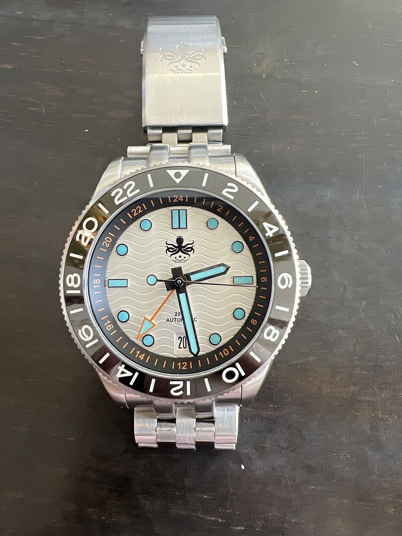 PHOIBOS WAVE MASTER GMT 自動巻き時計 ホワイト文字盤 PHOIBOS WAVE MASTER GMT 200M Automatic Diver Watch PY049E Silver