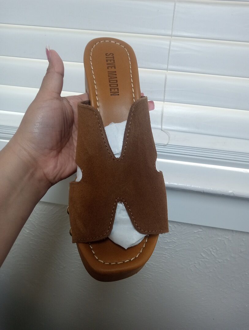 【Steve Madden】関税なし♪ Sunkissed Heel Studded Sandal Steve Madden】関税なし♪ Sunkissed Heel Studded Sandal