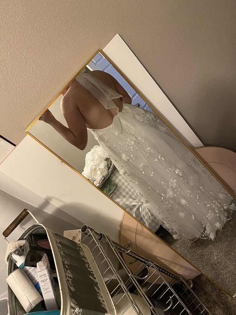 Chantilly Tied Shoulder Maxi Dress White– Selfie Leslie