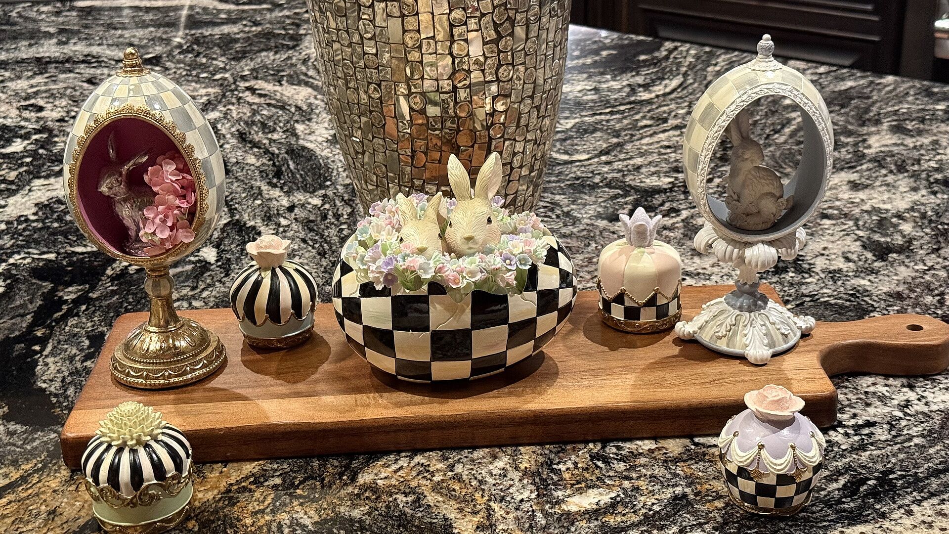 MacKenzie-Childs | Courtly Peekaboo Egg