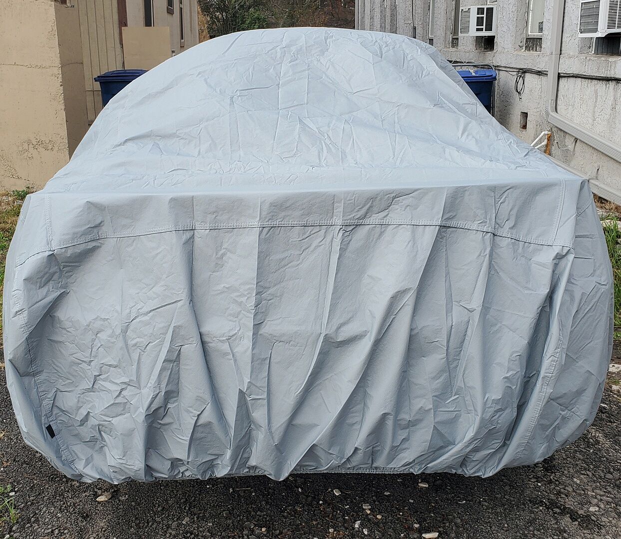 SUV cover staying put on a windy day
