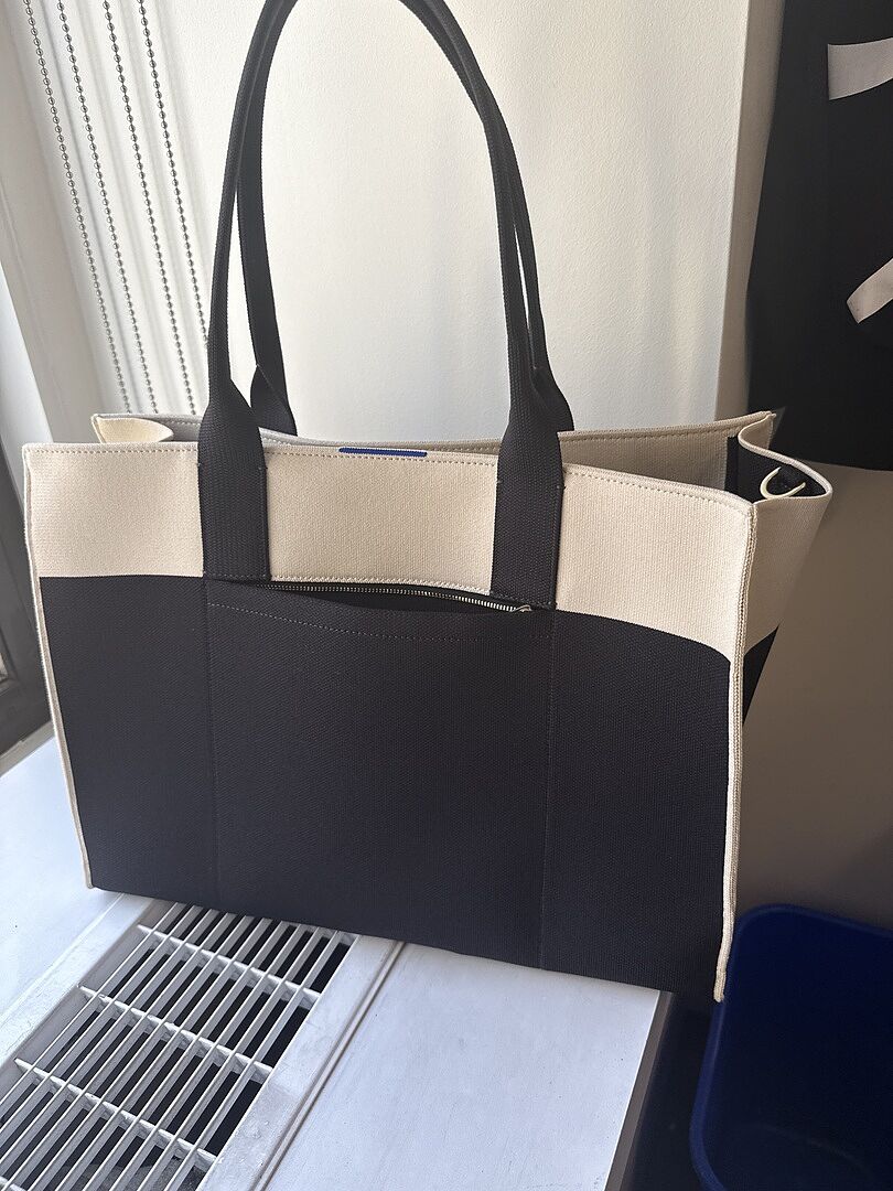 The Classic Tote in Luna | Tote Bag | Rothy's