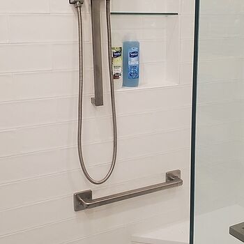 Fab Glass and Mirrors sells affordable, made-to-order glass shower - Main Image