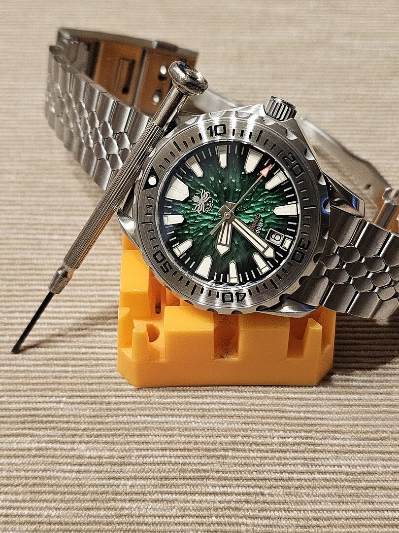 PHOIBOS KRAKEN 200M Automatic Diver Watch PY059A Tropic Green