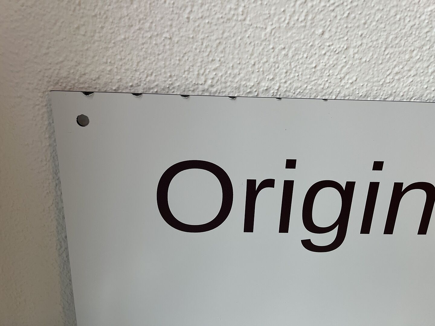 Schild bei Ankunft bereits beschädigt