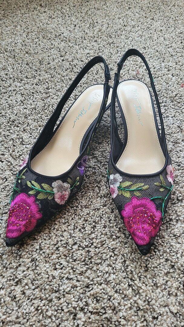 FELIX BLACK MULTI FLORAL Pointed-Toe Slingback Pump Kitten