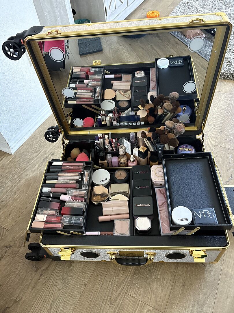 SlayCase® Pro Lux Vanity Travel Train Case • Impressions Vanity Co.