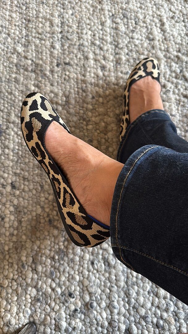 Racbaki ブラック フラットシューズ Lサイズ The Flat in Black Solid | Women's Shoes | Rothy's