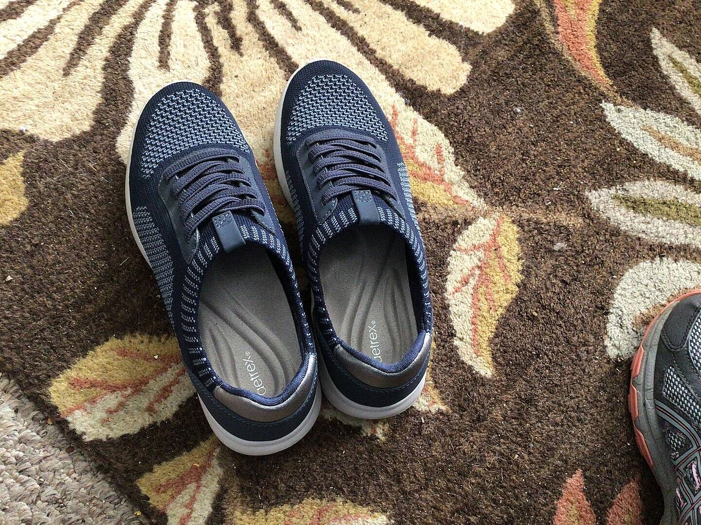 Teagan Arch Support Sneaker - Navy – aetrex