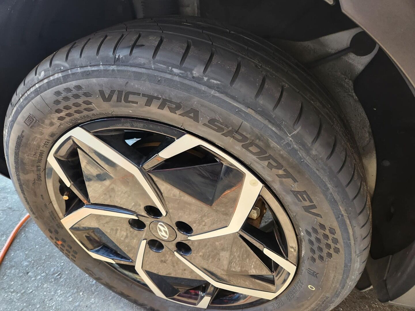 Victra Sport EV – Maxxis Tires - USA | Shop Tires