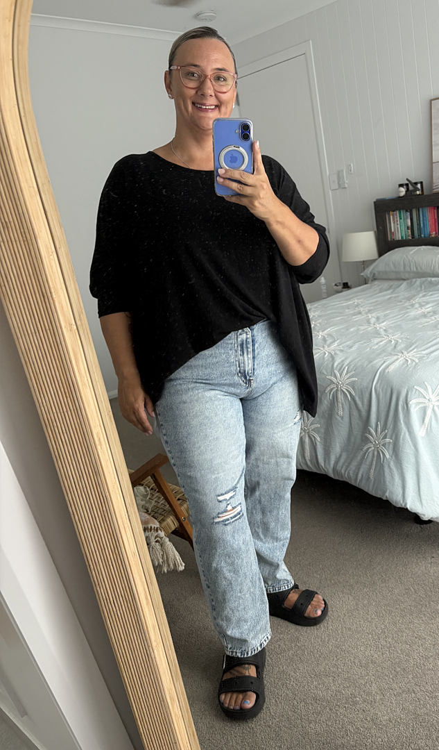 Cerys Jeans in Light Blue Acid Wash photo review