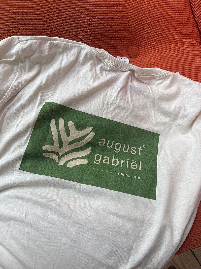 Logo shirts