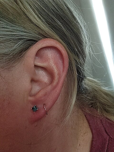 Gorgeous blue diamond earrings