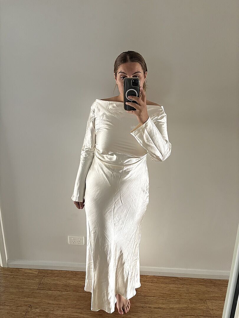selfie leslie loveland cowl back midi dress oyster Loveland Cowl Back Midi Dress Oyster