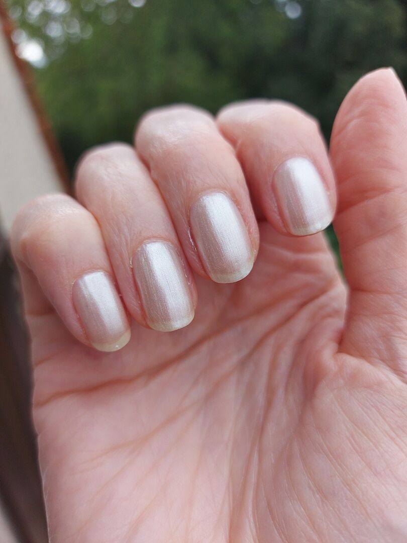 Smalti Neon: I Colori Che Accendono Le Unghie - Foto 13