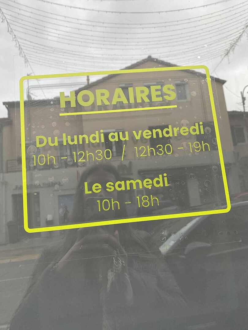 Très insatisfait