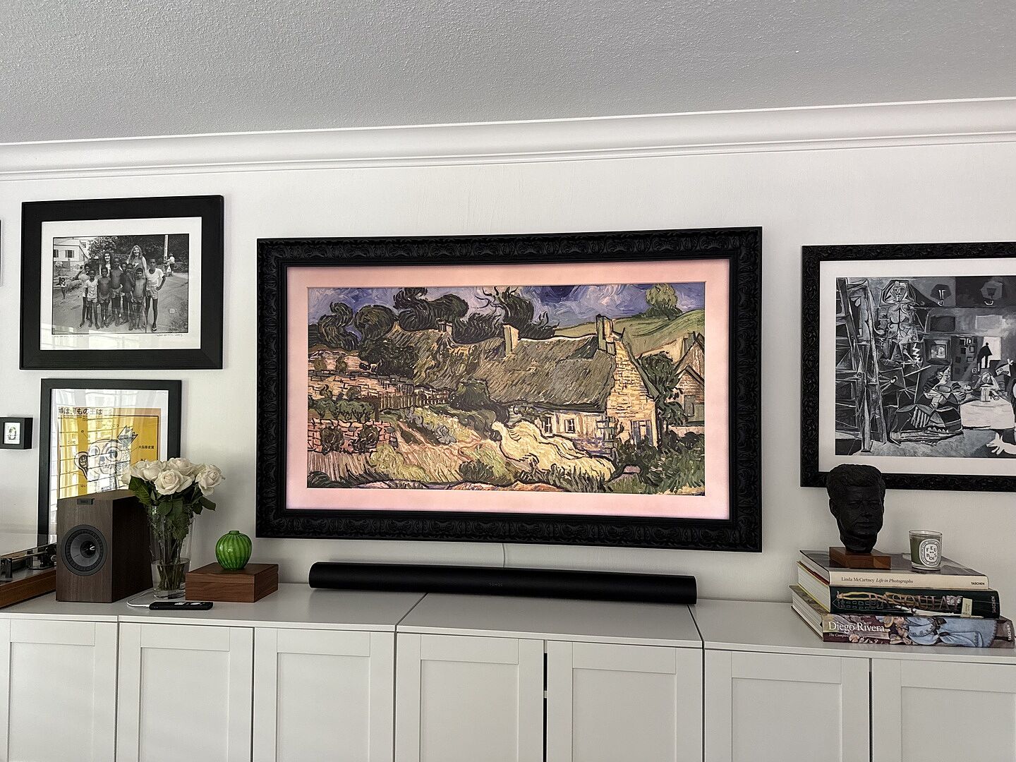 Tuscan Black Frame for Samsung The Frame TV | Deco TV Trames