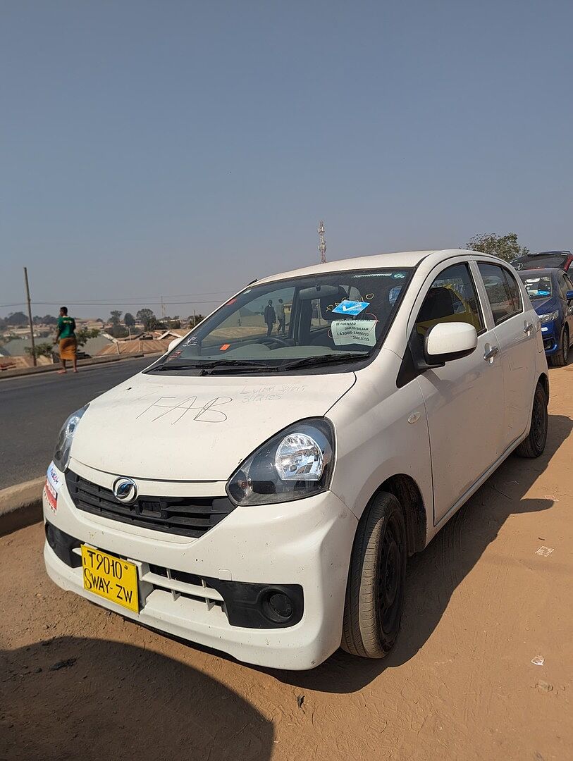 Used 2016 DAIHATSU MIRA ES X LIMITED SA/DBA-LA300S for Sale