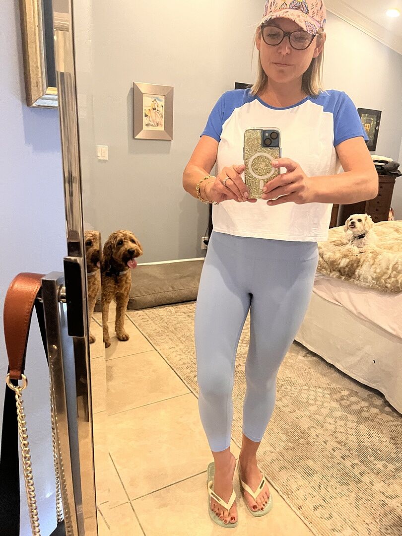 Beyond Yoga Featherweight Colorblock Tee t-shirt cloud white court blue