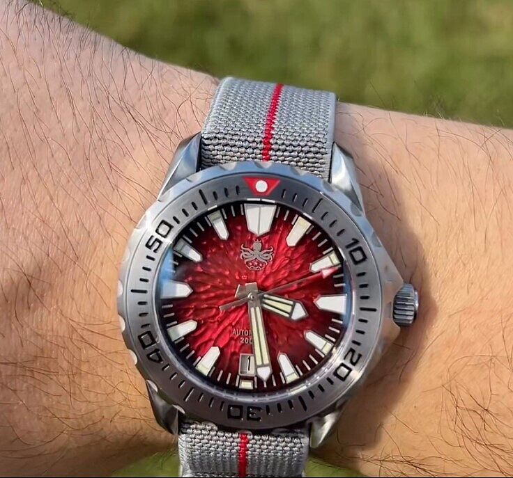 PHOIBOS KRAKEN 200M Automatic Diver Watch PY059E Lava Red