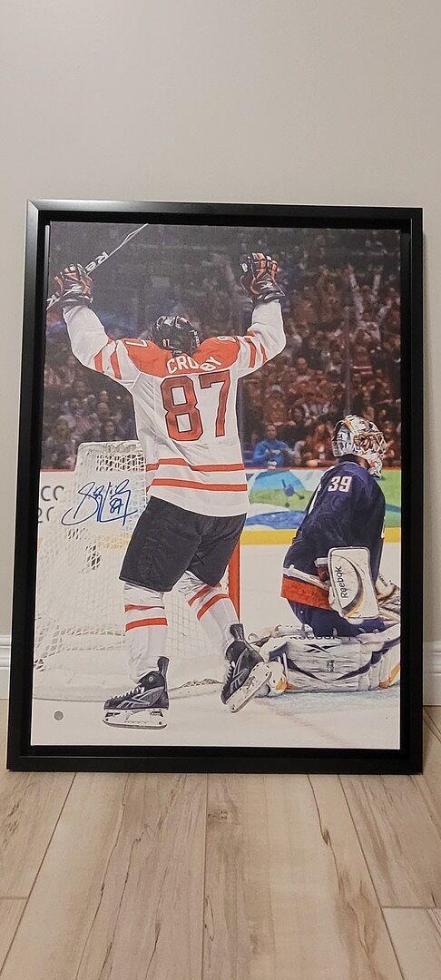Sidney Crosby Team Canada Signed Framed 20x29 Golden Goal Canvas