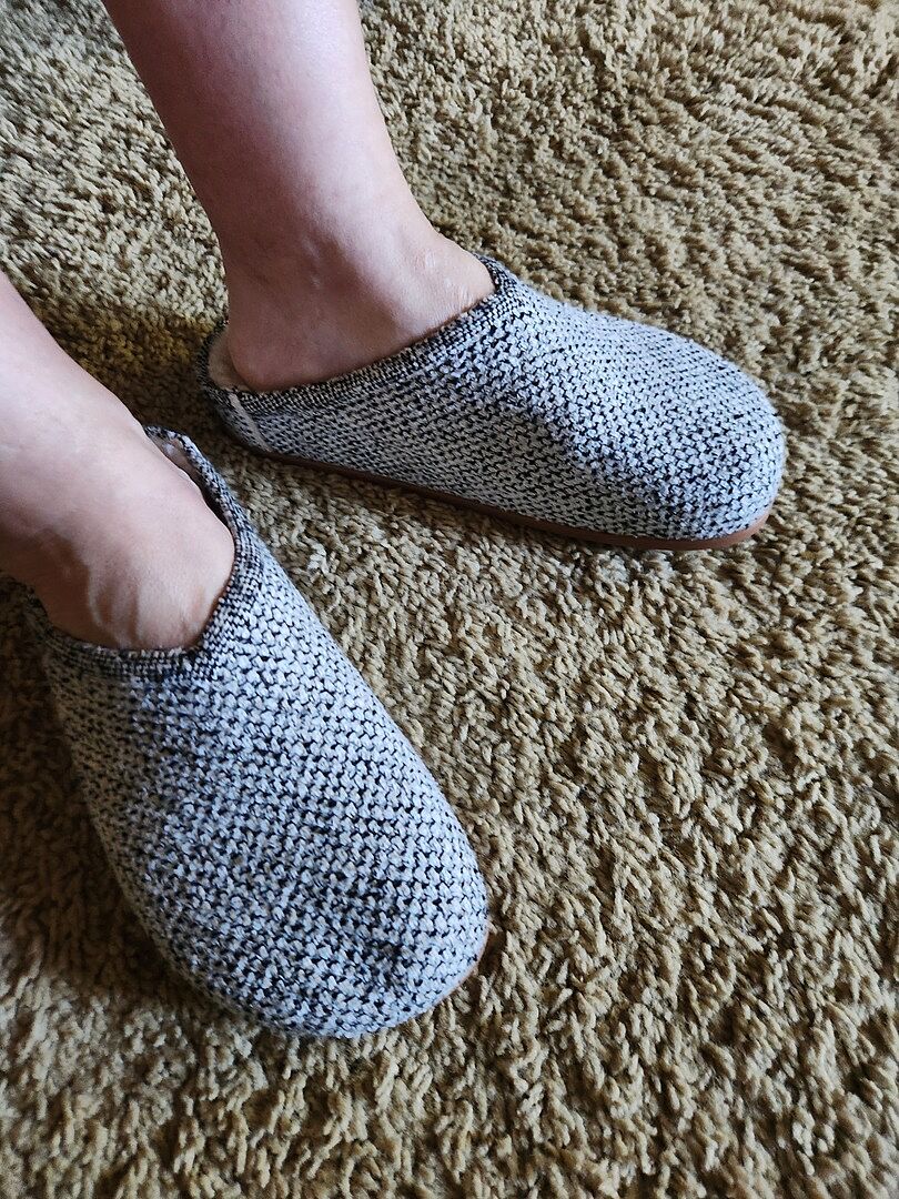 The Cozy Clog in Cookies and Cream Bouclé | Rothy's
