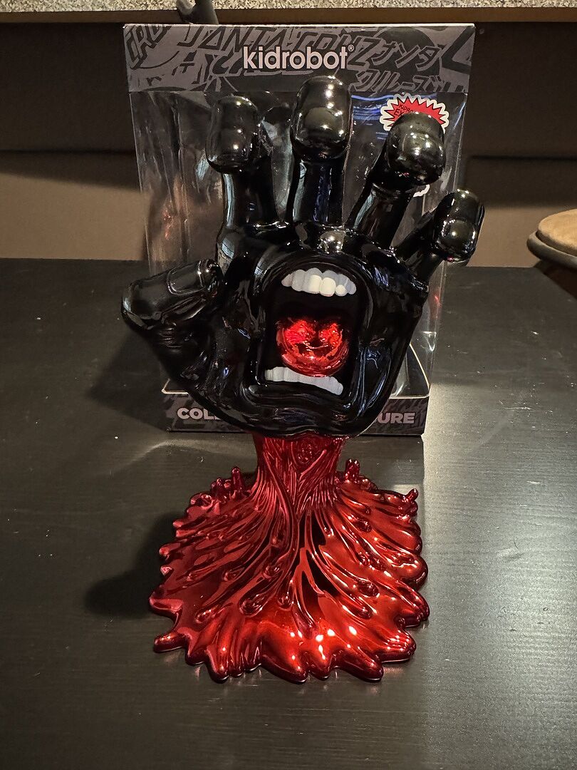 Santa Cruz Skateboards - 40th Anniversary Screaming Hand 9