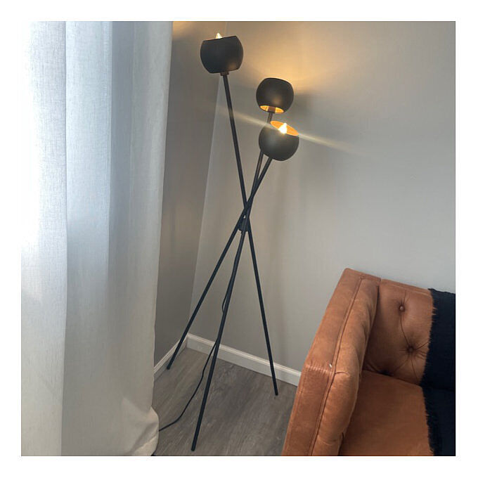 Archiology Modern Black Tripod Floor Lamp: Elevate Your Space