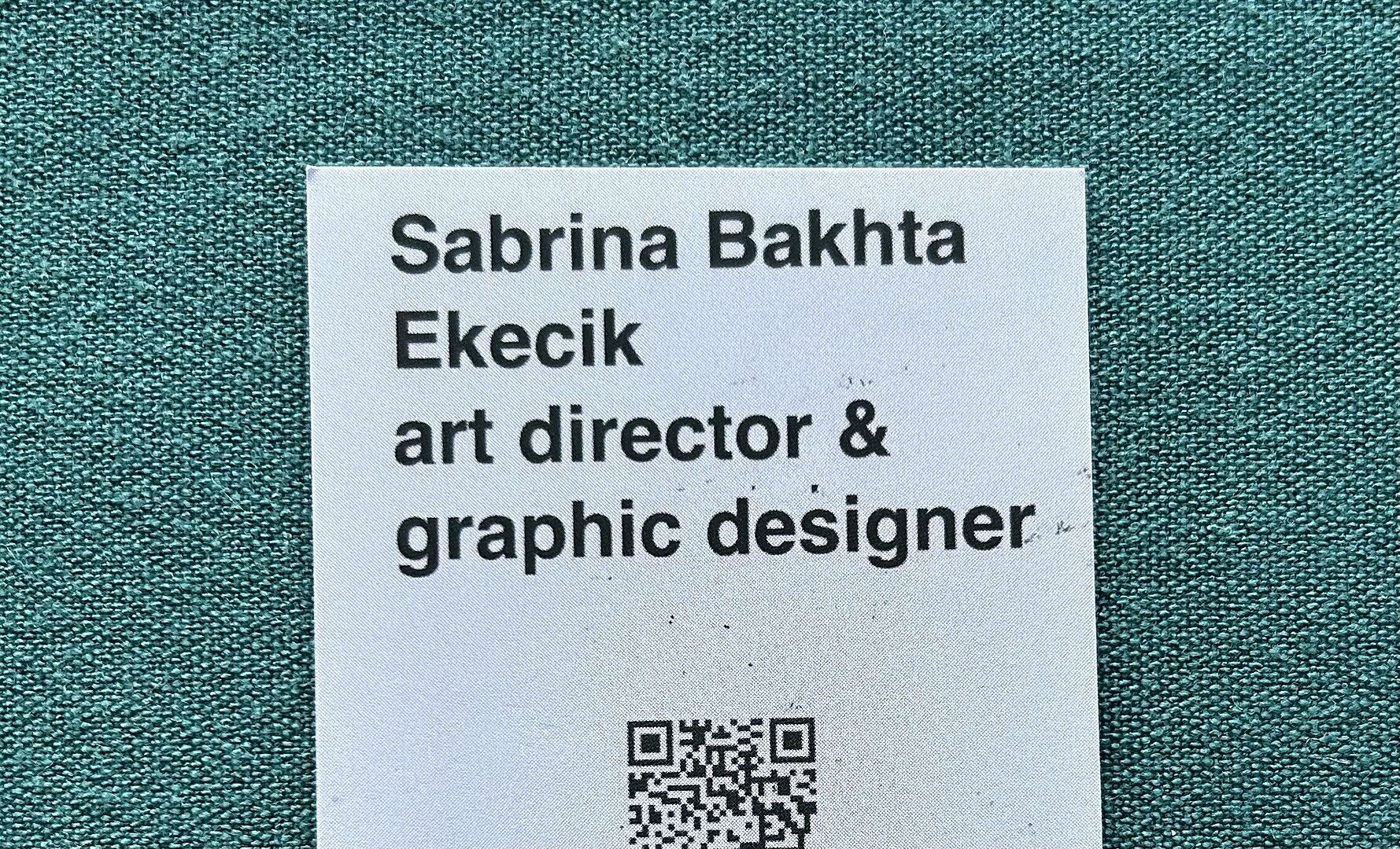 Le verso n’a pas été coupé droit