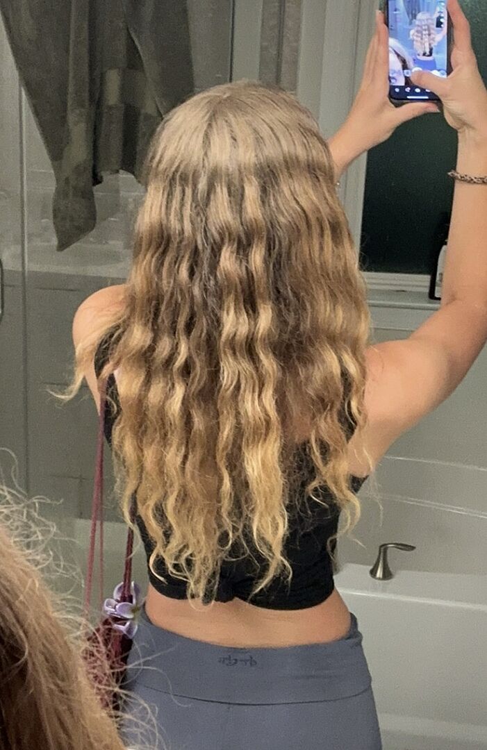Deija's hair, photo 2 from her holi (mane) review