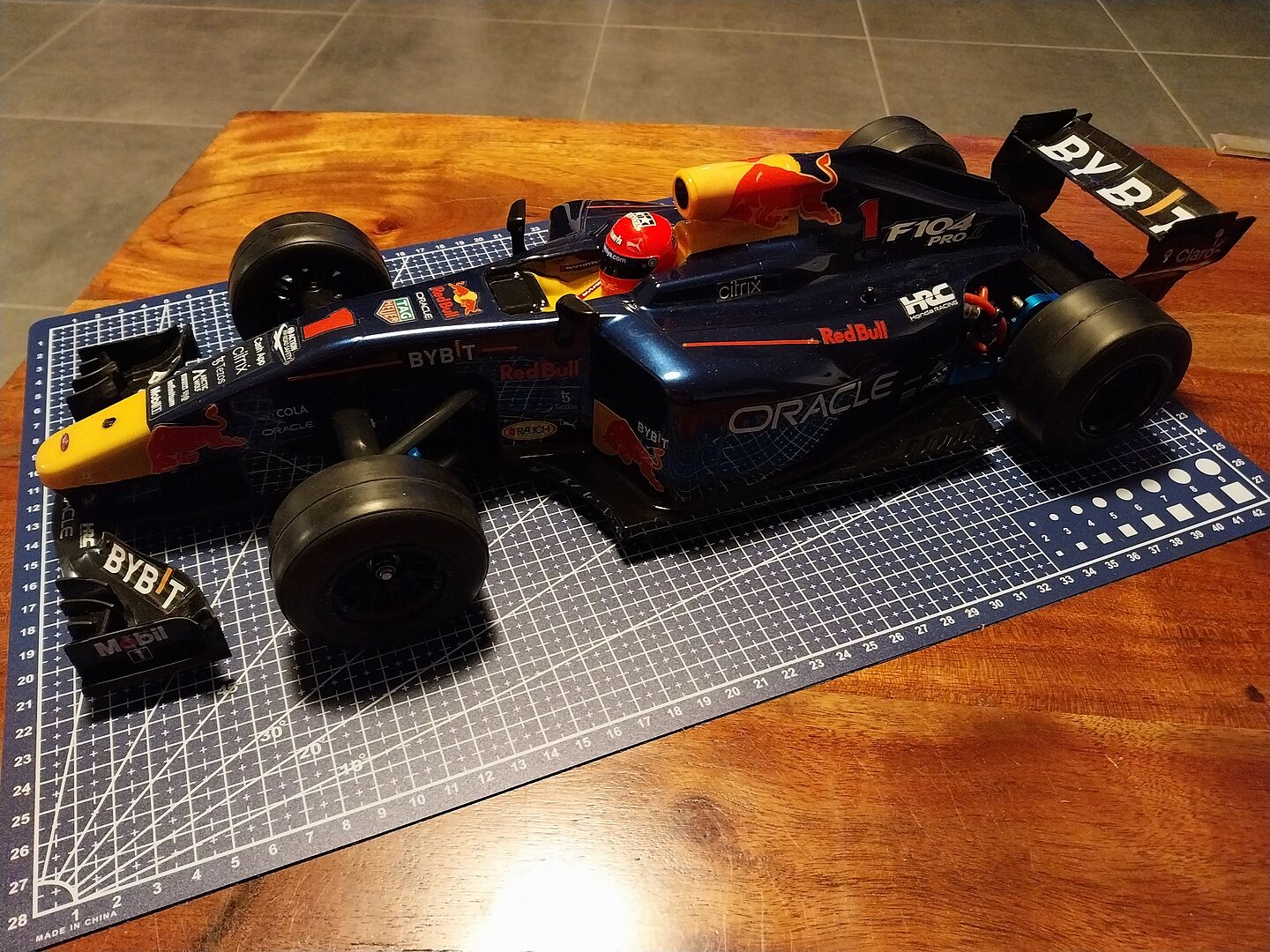Tamiya Formula 1 F-104 Pro 2 KIT 58652