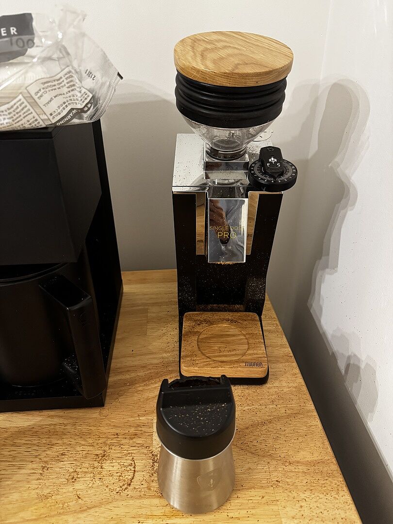 Eureka Oro Mignon Single Dose Pro - Chrome | iDrinkCoffee.com Canada