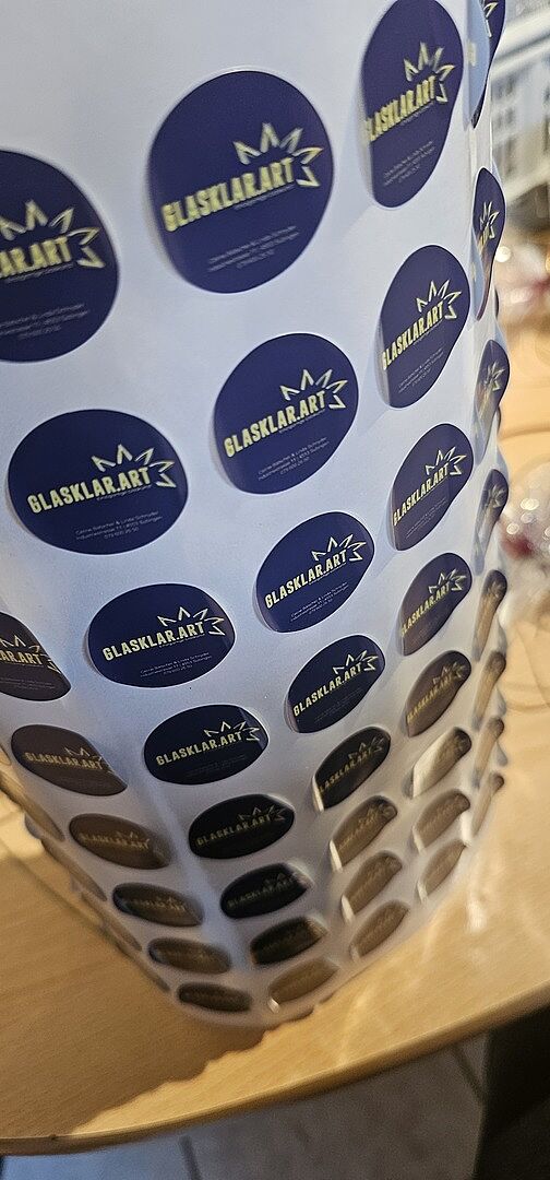 Aufkleber haftet nicht