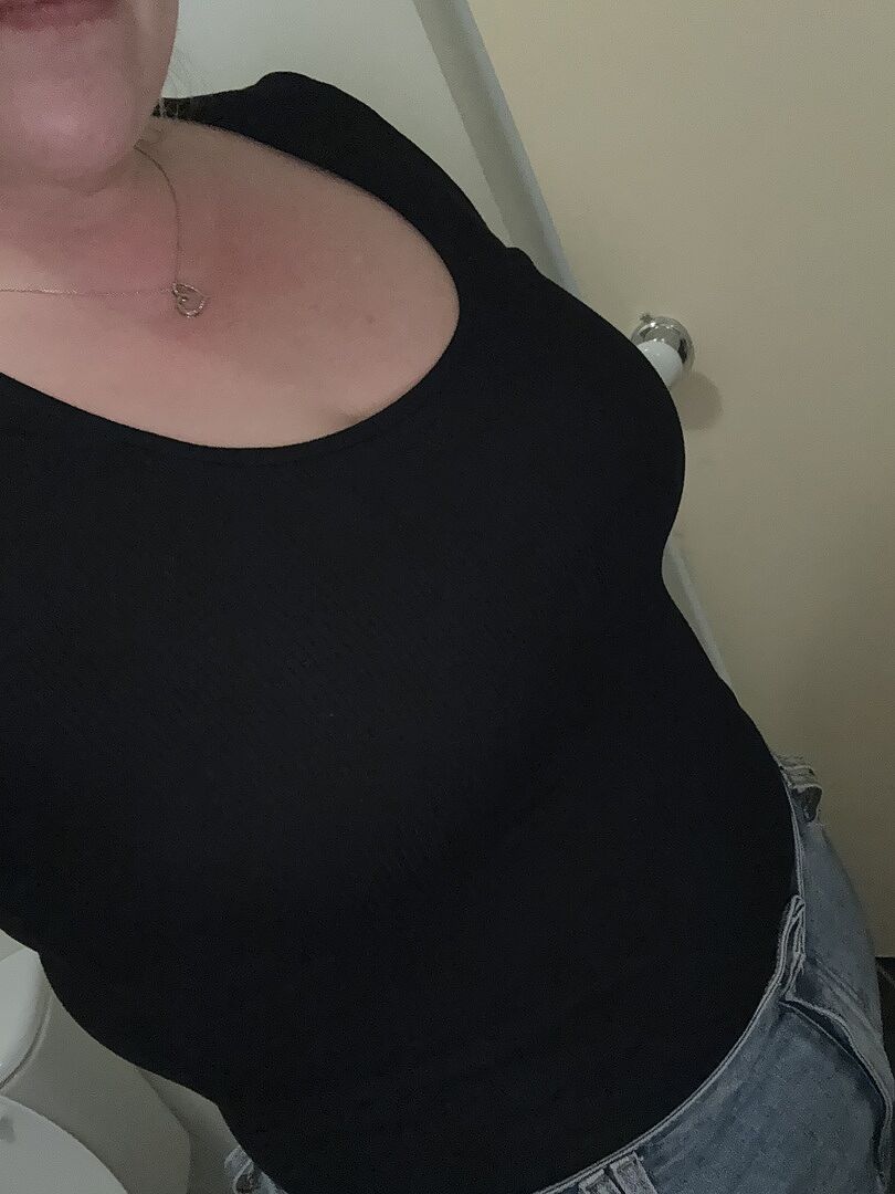 Billi Rib Tee in Green photo review