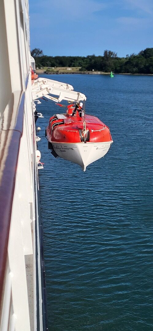 Azamara Pursuit