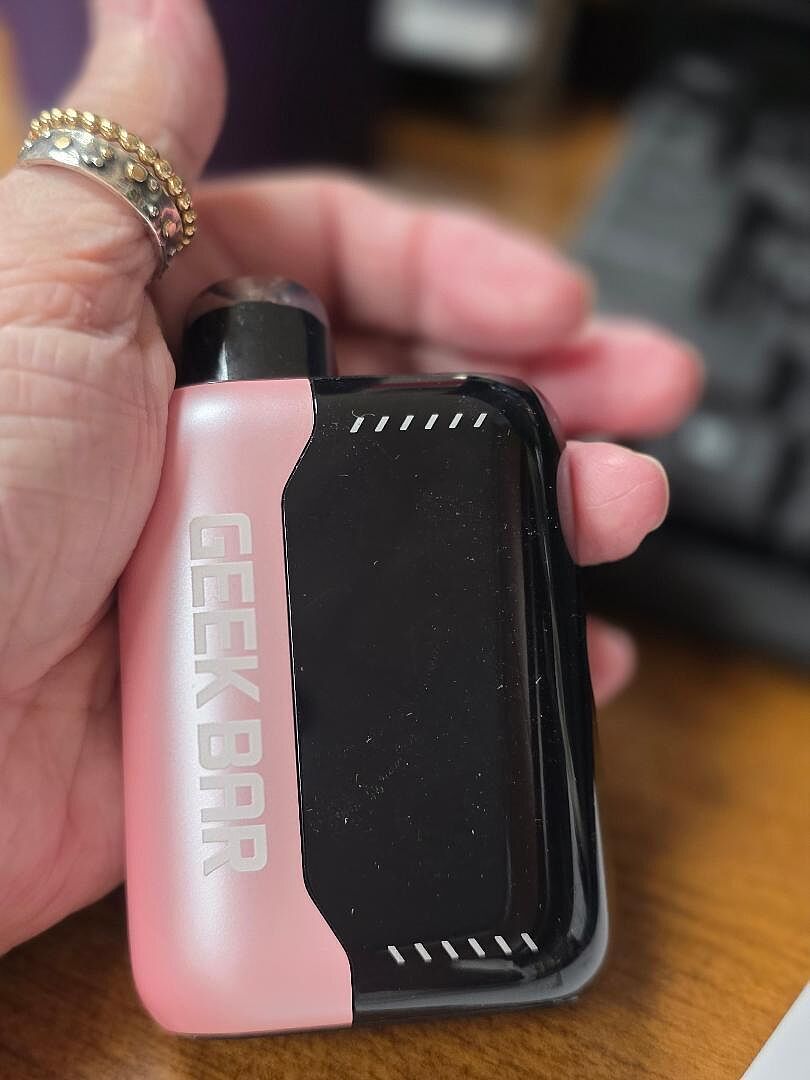 Strawberry B-Pop Geek Bar Pulse X 25K Zero Nicotine