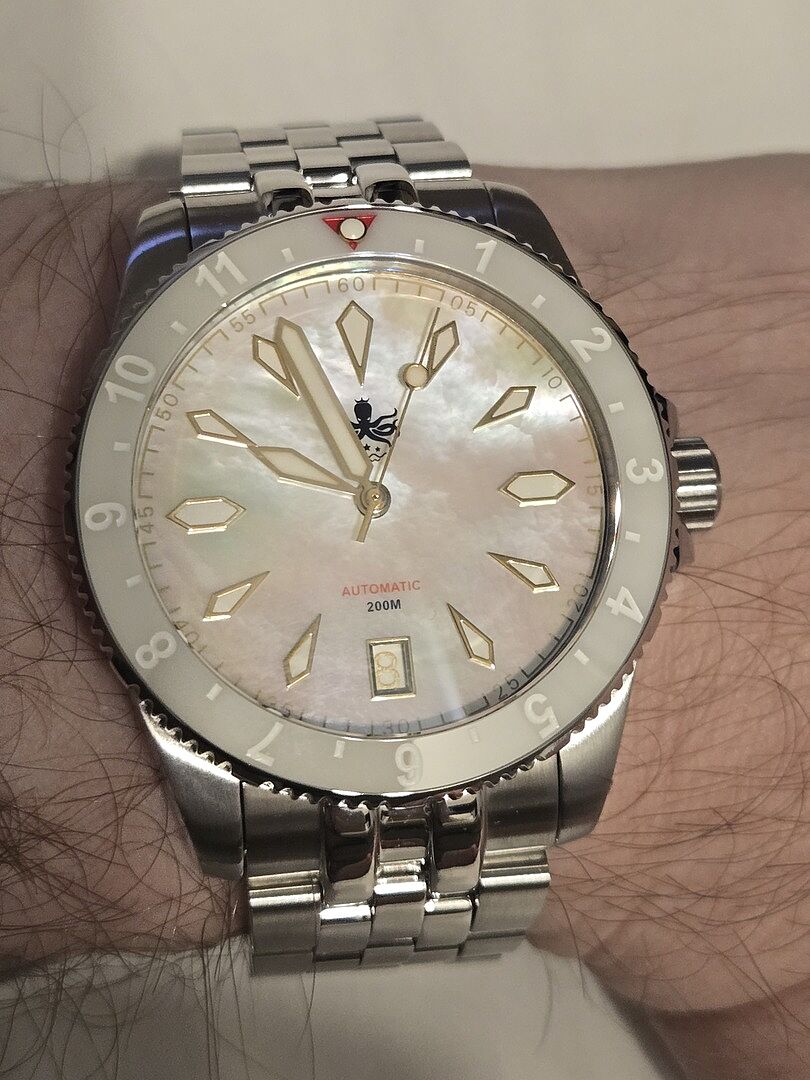 PHOIBOS Voyager 200M Automatic Diver Watch PY035E White MOP