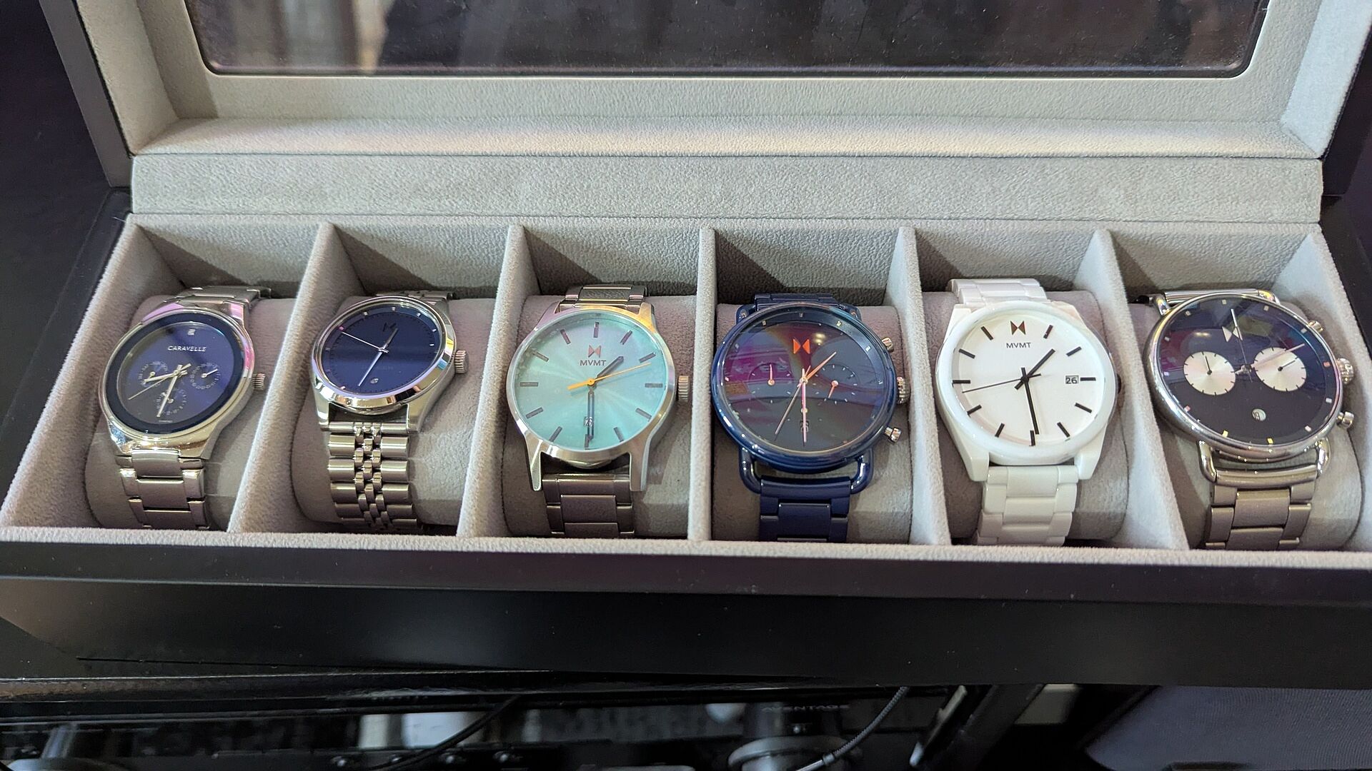 Element Ceramic Edition — MVMT White Ceramic Watches | MVMT display picture 1