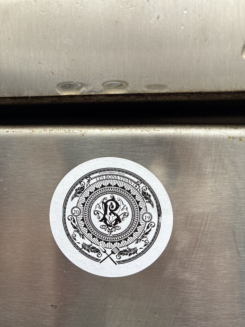 Stickers te kleine opdruk