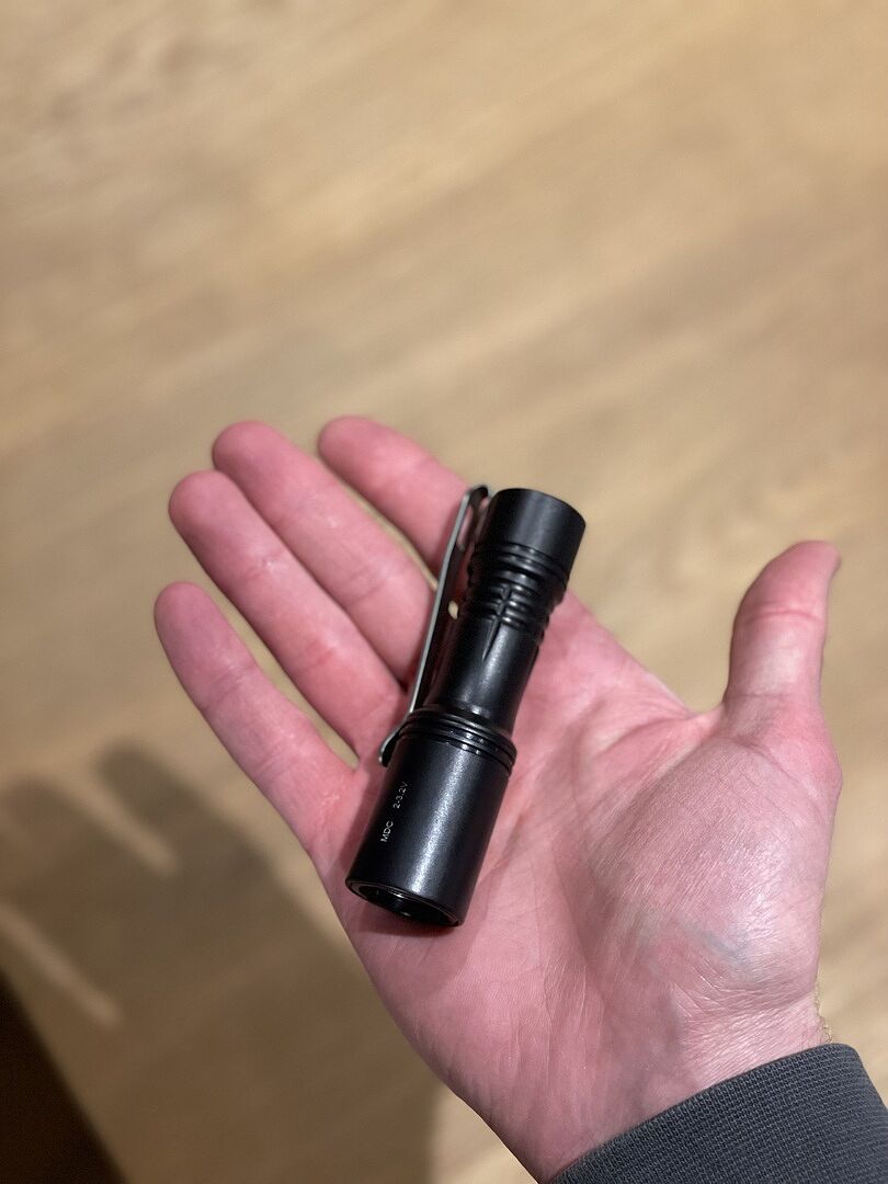 MDC 1CR123 LMH Flashlight – Malkoff Devices