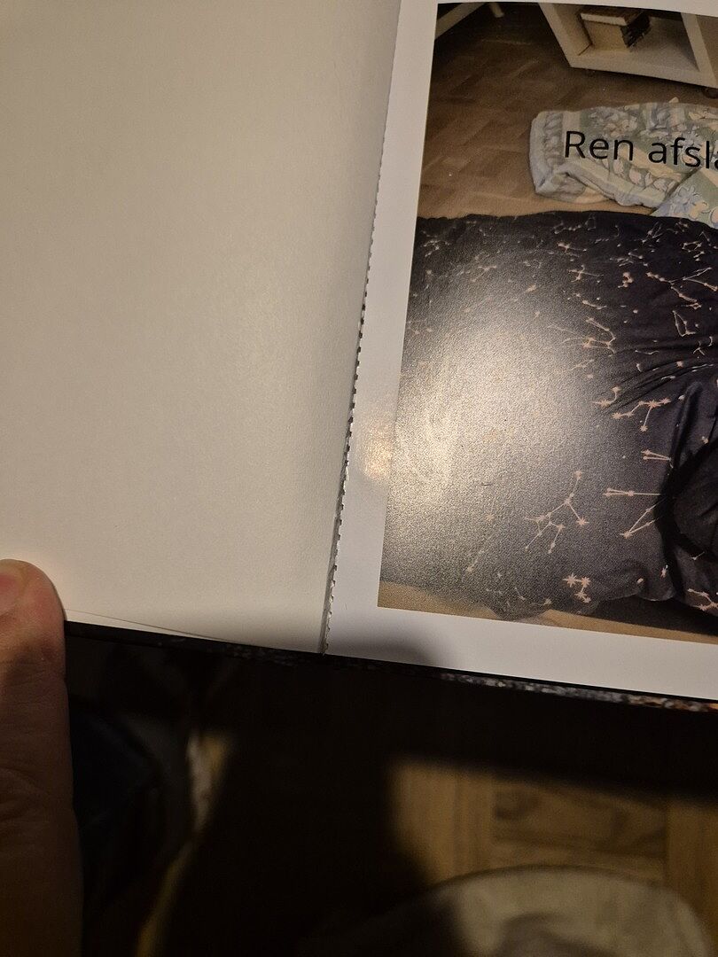 Flot bog, dog sidder siderne løst