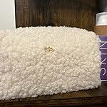 Review Image For review: 812780573