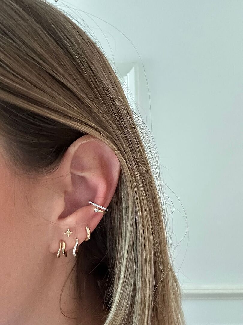 Astrid & Miyu Cosmic Illusion Crystal ear cuff doré