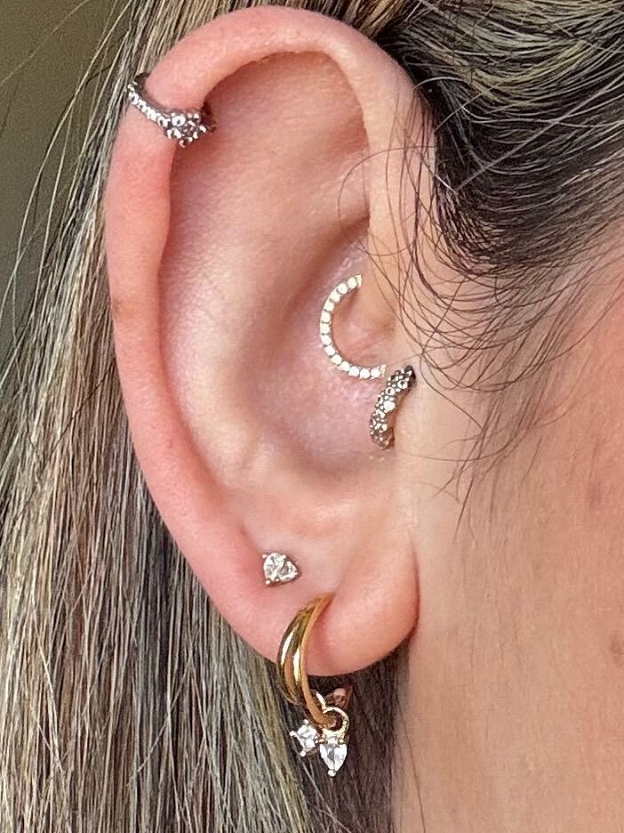 Astrid & Miyu Pear Cluster Stud clous d'oreilles dorés cristal