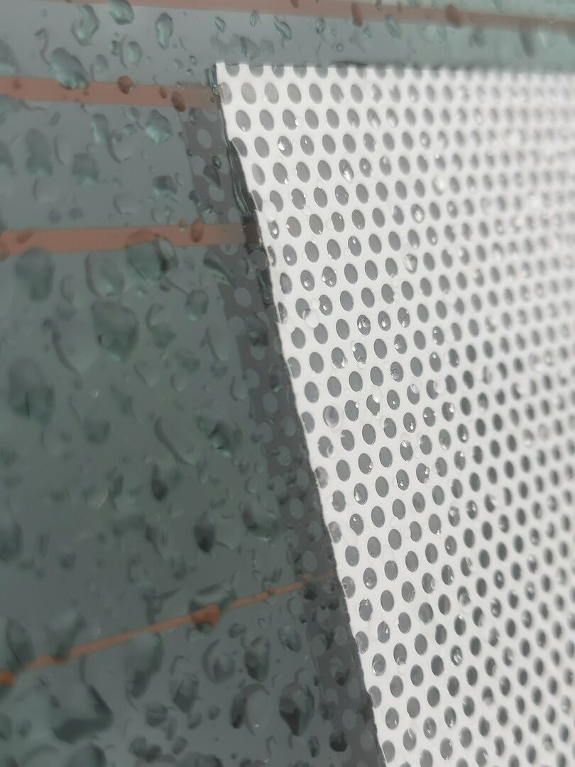 Les angles se décollent déjà