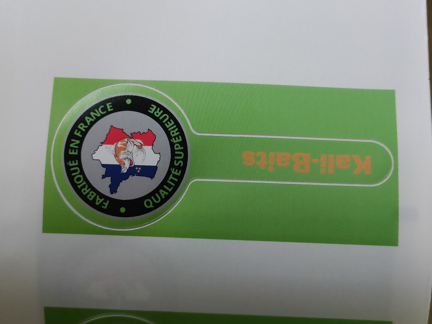 Rien à voir avec la couleur commandée !