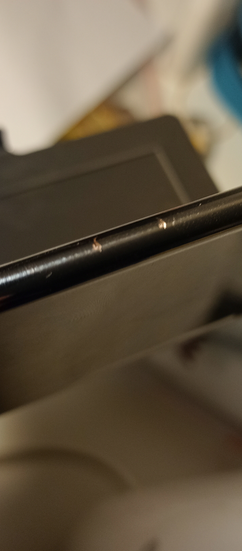 Niet van Staal zoals in de omschrijving, maar van koper!