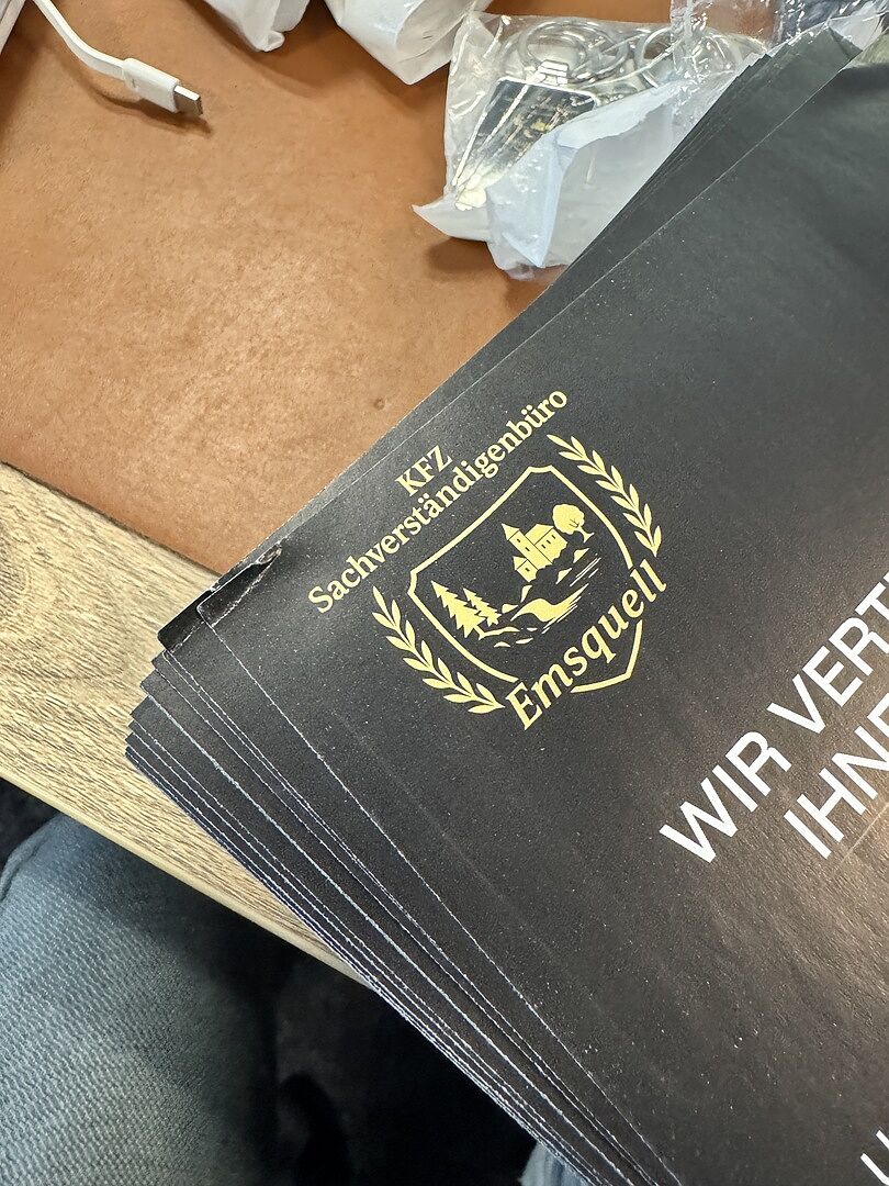 Geknickt und Farblich schlimm