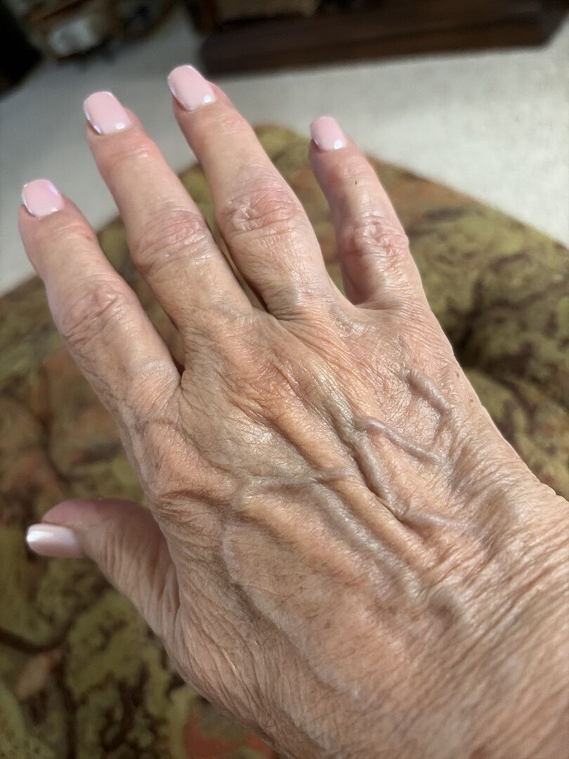 AHAVA® Dermud Intensive Hand Cream – AHAVA USA