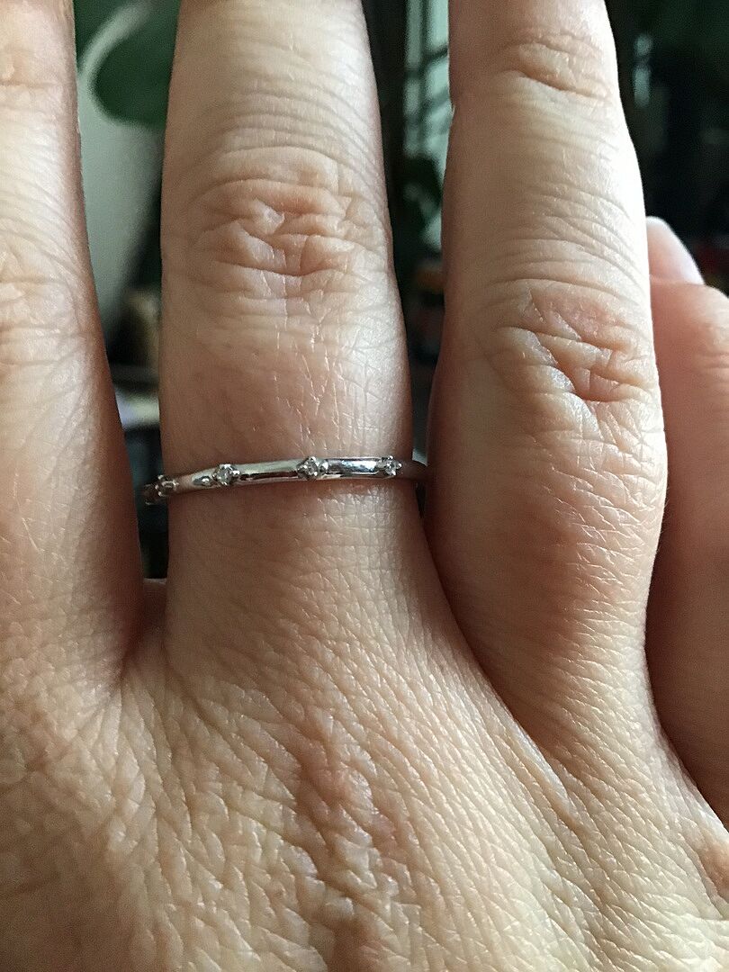 A lovely ring for just a bit of sparckle